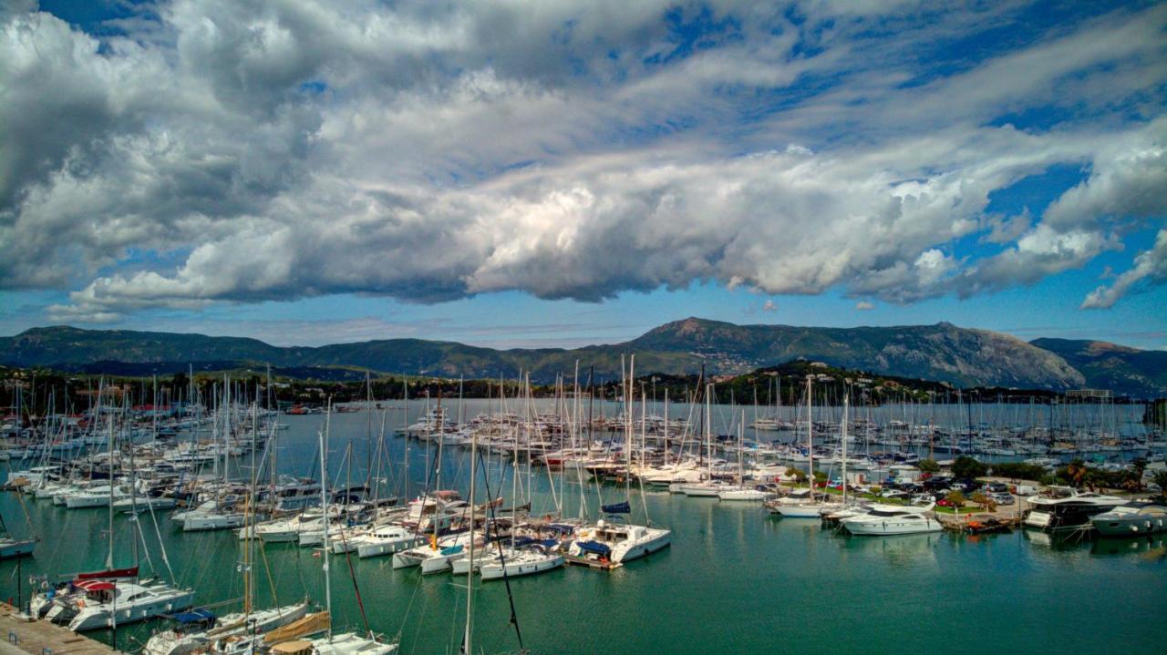 Seascape Elegant Residence Gouvia Marina Kontokali Extérieur photo